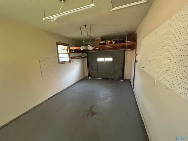 1607 Chapman Avenue NE, Huntsville, AL 35811