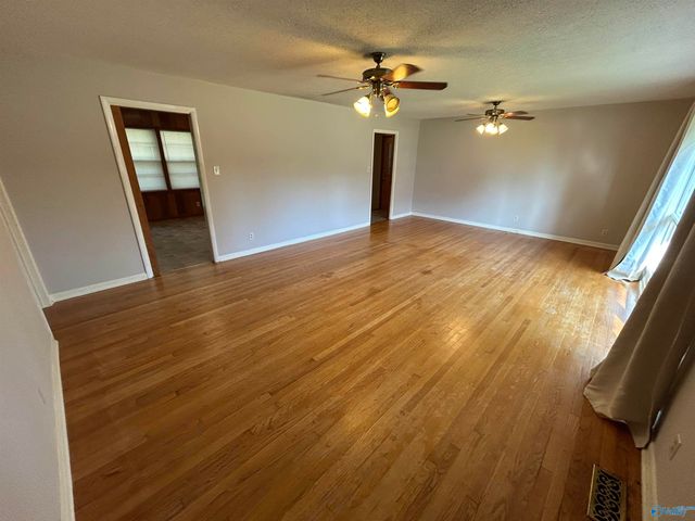 1607 Chapman Avenue NE, Huntsville, AL 35811