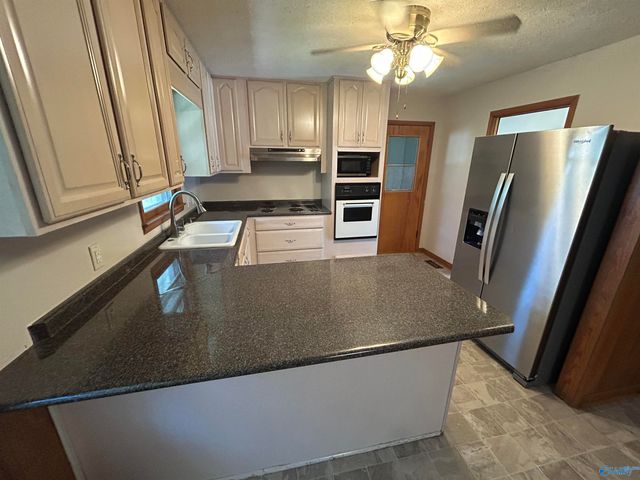 1607 Chapman Avenue NE, Huntsville, AL 35811