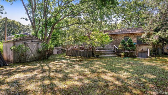 29 Boatheaders Lane N, East Hampton, NY 11937