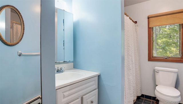 29 Boatheaders Lane N, East Hampton, NY 11937