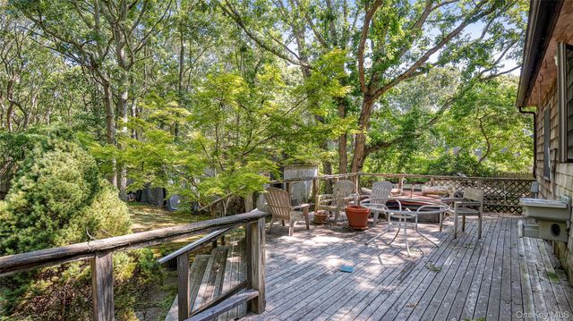 29 Boatheaders Lane N, East Hampton, NY 11937