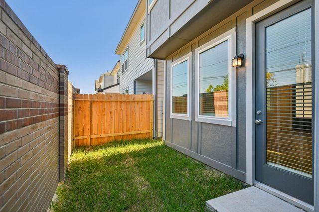 3105 Quiet Sunset Drive, Houston, TX 77080