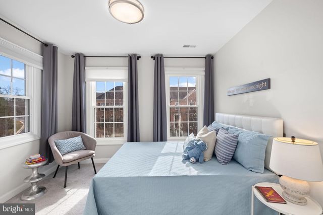 10101 STERLING TER, Rockville, MD 20850