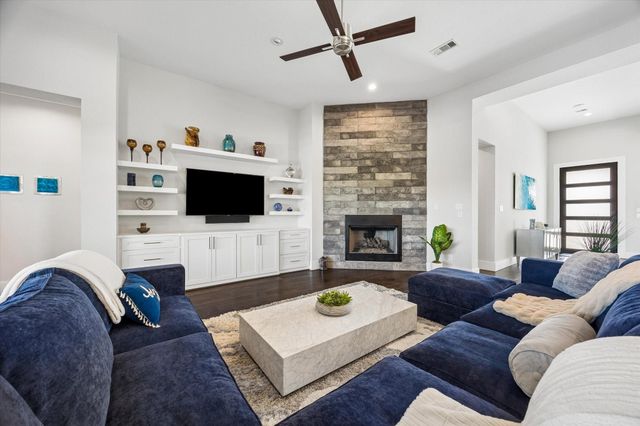 1809 Grace Xing Crossing, Friendswood, TX 77546