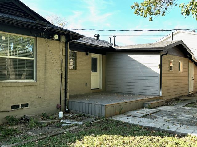 9418 Lenel Place, Dallas, TX 75220