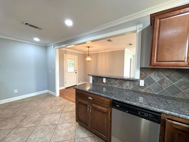 9418 Lenel Place, Dallas, TX 75220