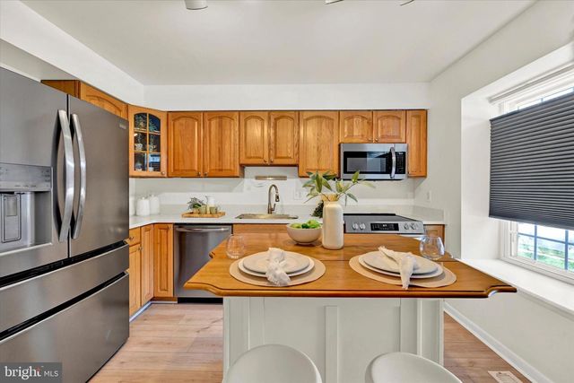 4 CASTLEBAR CT, Lutherville Timonium, MD 21093