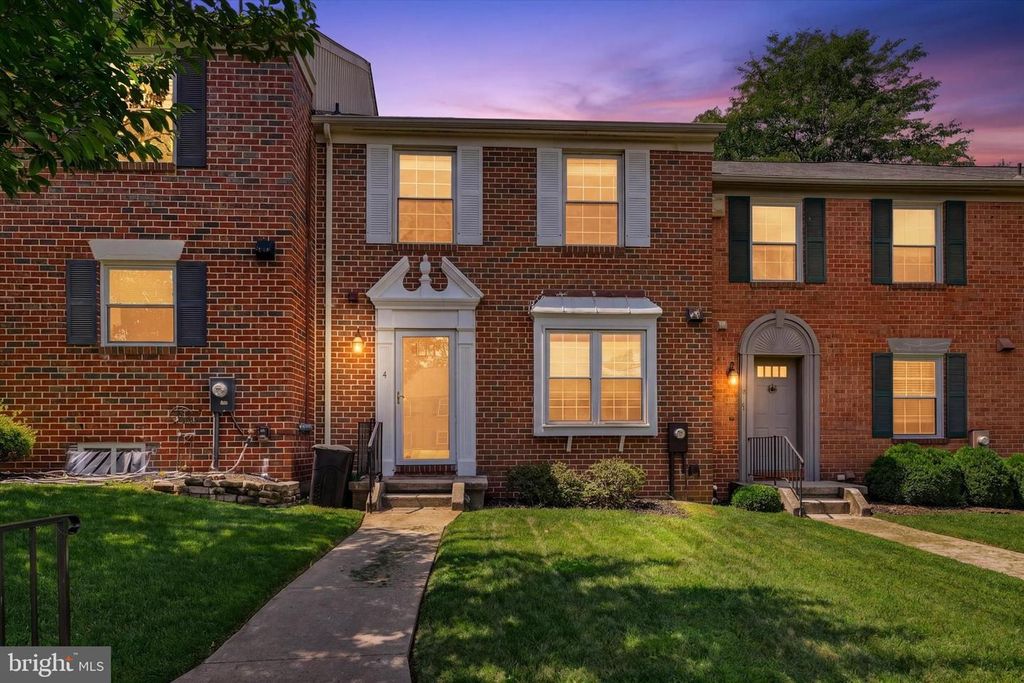4 CASTLEBAR CT, Lutherville Timonium, MD 21093