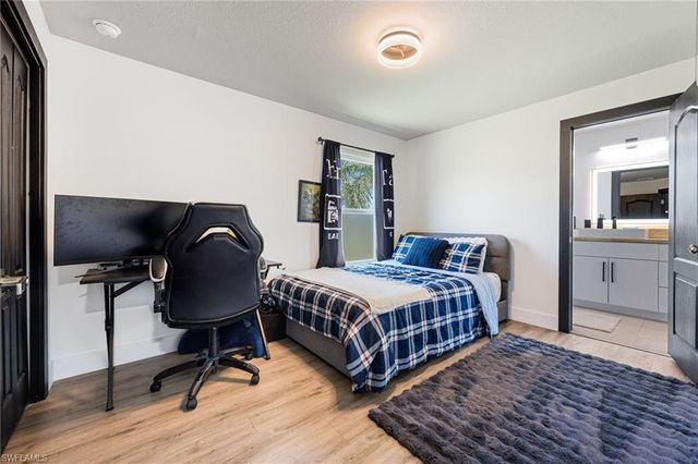 2513 Blackburn CIR, Cape Coral, FL 33991