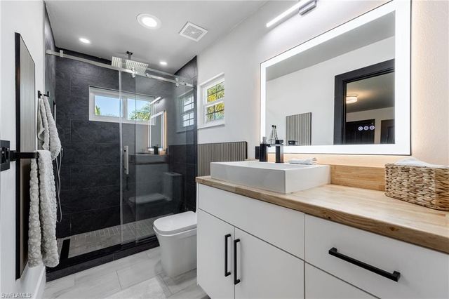 2513 Blackburn CIR, Cape Coral, FL 33991