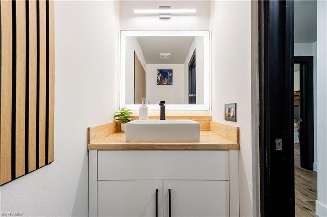 2513 Blackburn CIR, Cape Coral, FL 33991