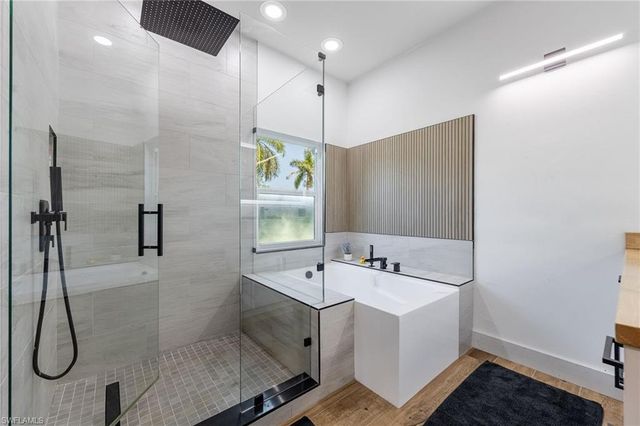 2513 Blackburn CIR, Cape Coral, FL 33991