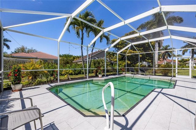 2513 Blackburn CIR, Cape Coral, FL 33991