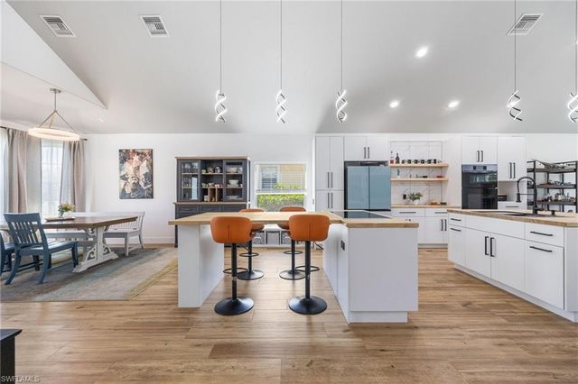 2513 Blackburn CIR, Cape Coral, FL 33991