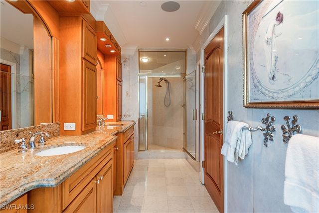 7117 Pelican Bay BLVD 1905, Naples, FL 34108