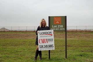 902 Terrace Place, Madera, CA 93636