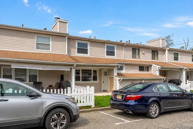 33 Marc Street, Staten Island, NY 10314