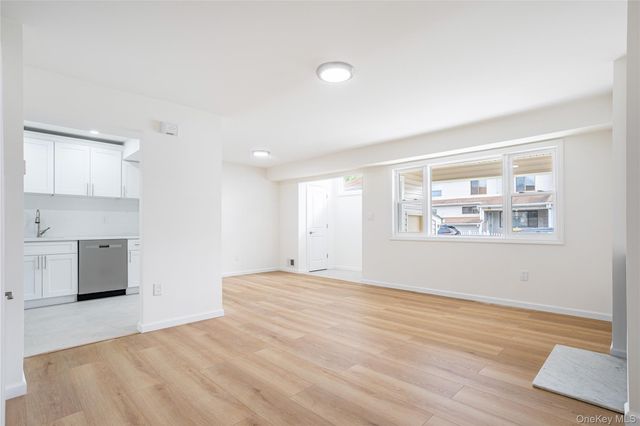 33 Marc Street, Staten Island, NY 10314