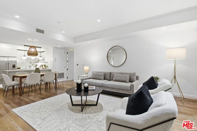 441 S Barrington Avenue 105, Los Angeles, CA 90049