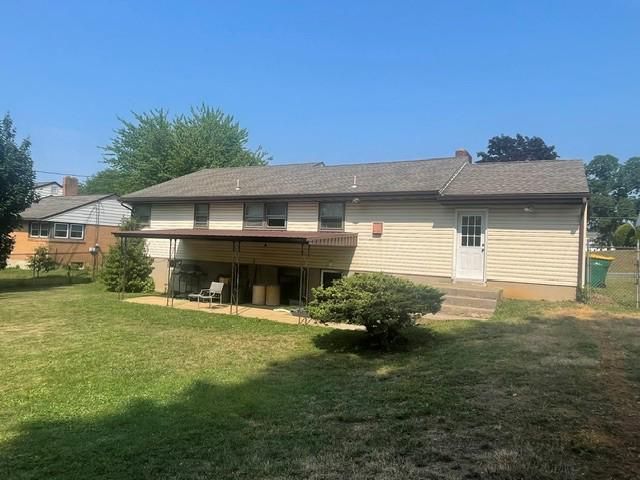 1821 COLONY DR, Reading, PA 19610
