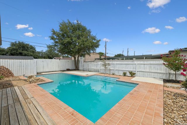 8333 Windway, Windcrest, TX 78239