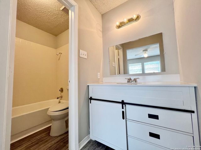 1211 CHURING DR, San Antonio, TX 78245