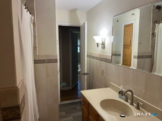 17 Juniper Ridge Drive, Waterbury, CT 06708