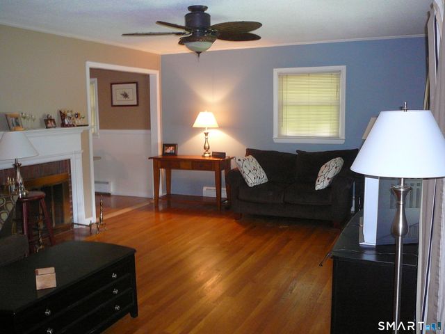 17 Juniper Ridge Drive, Waterbury, CT 06708