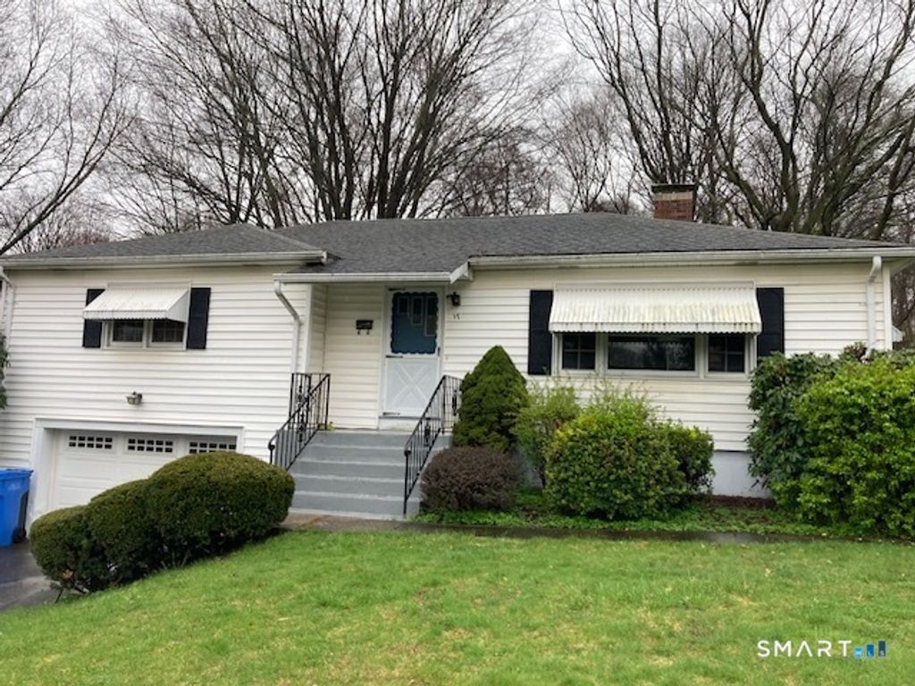 17 Juniper Ridge Drive, Waterbury, CT 06708