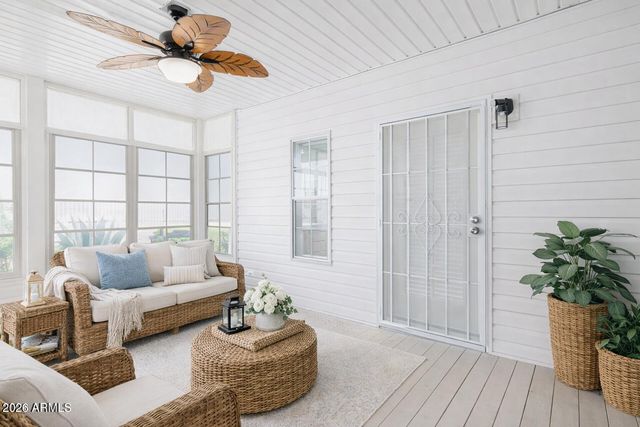 3301 S GOLDFIELD Road 4027, Apache Junction, AZ 85119