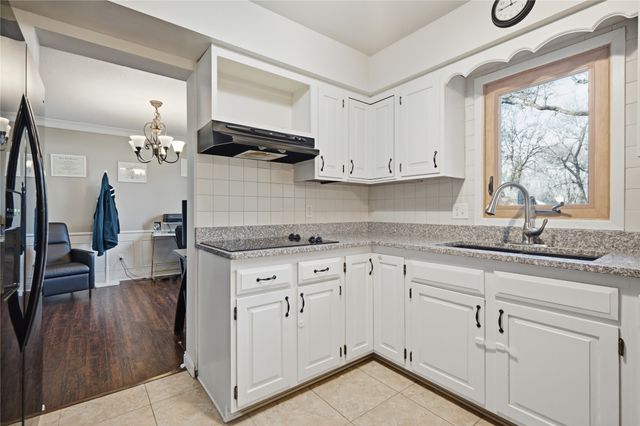 1016 45th Street, West Des Moines, IA 50266