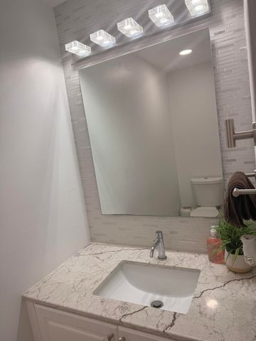 1701 BAYBERRY Drive 1701, Hollywood, FL 33024