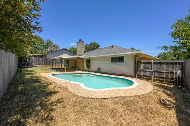 2717 Charlesworth DR, Austin, TX 78745