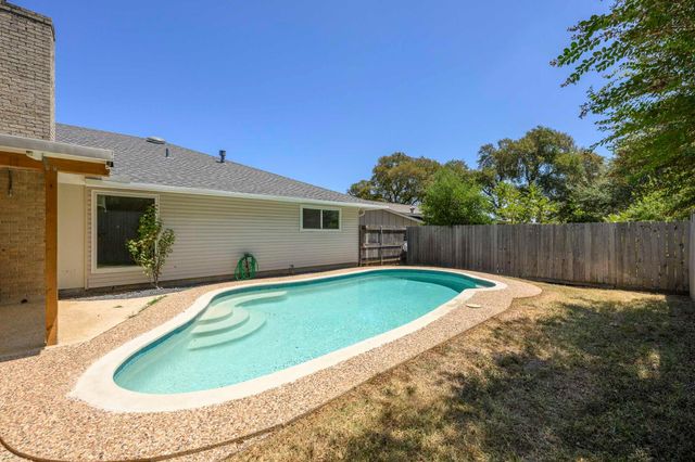 2717 Charlesworth DR, Austin, TX 78745