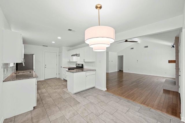 2717 Charlesworth DR, Austin, TX 78745