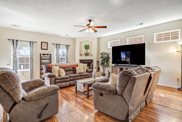 4700 Stafford Place NW, Albuquerque, NM 87120