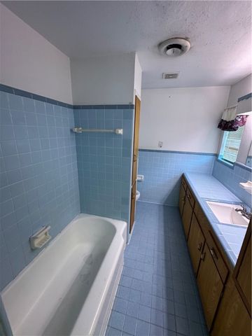 131 N Lamont St, Aransas Pass, TX 78336