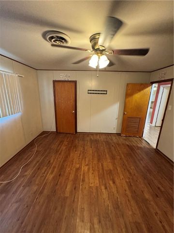 131 N Lamont St, Aransas Pass, TX 78336