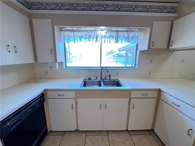 131 N Lamont St, Aransas Pass, TX 78336