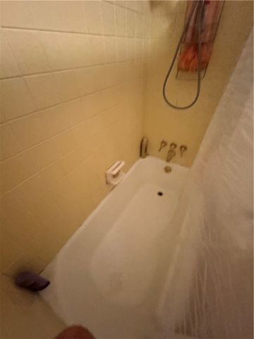 131 N Lamont St, Aransas Pass, TX 78336