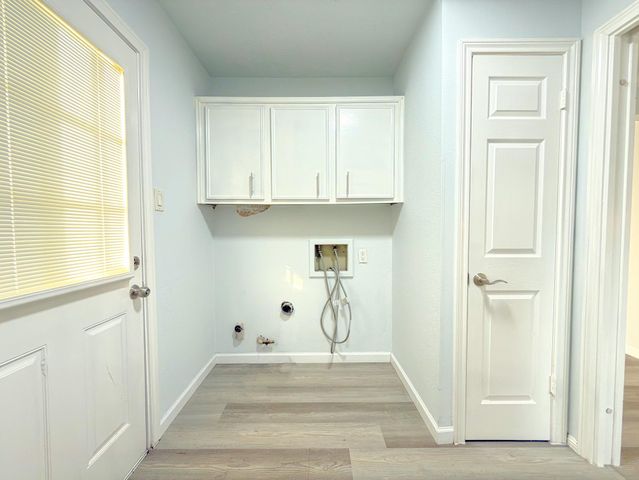 5926 Queensgate Drive, Houston, TX 77066