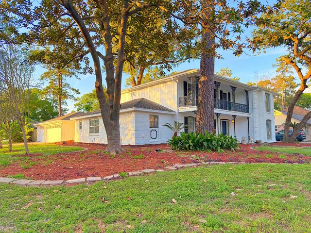 5926 Queensgate Drive, Houston, TX 77066