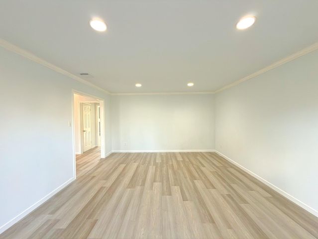 5926 Queensgate Drive, Houston, TX 77066