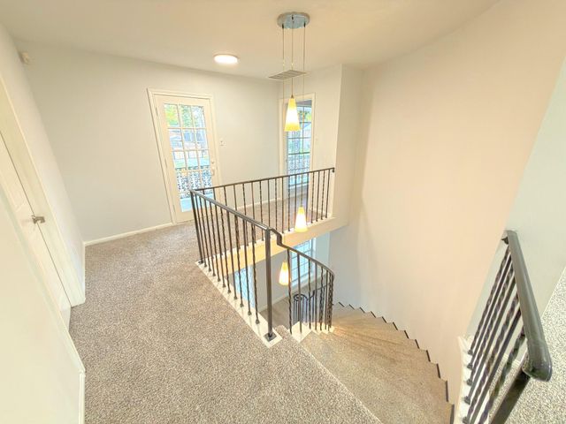 5926 Queensgate Drive, Houston, TX 77066