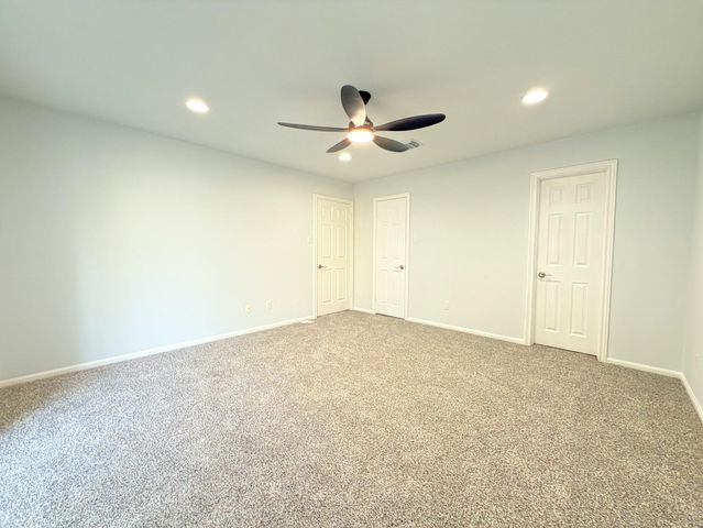 5926 Queensgate Drive, Houston, TX 77066