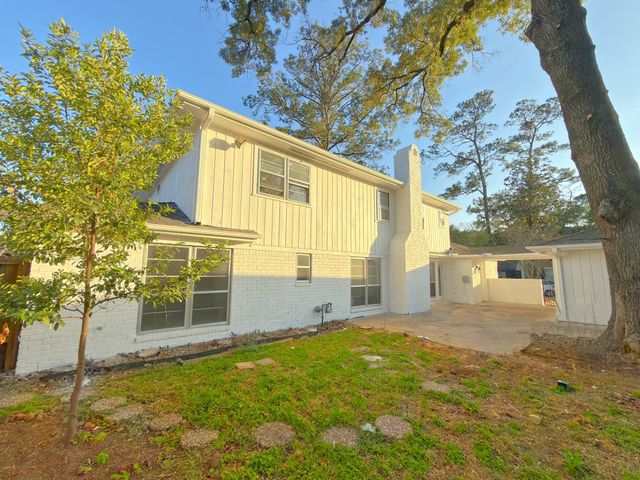 5926 Queensgate Drive, Houston, TX 77066