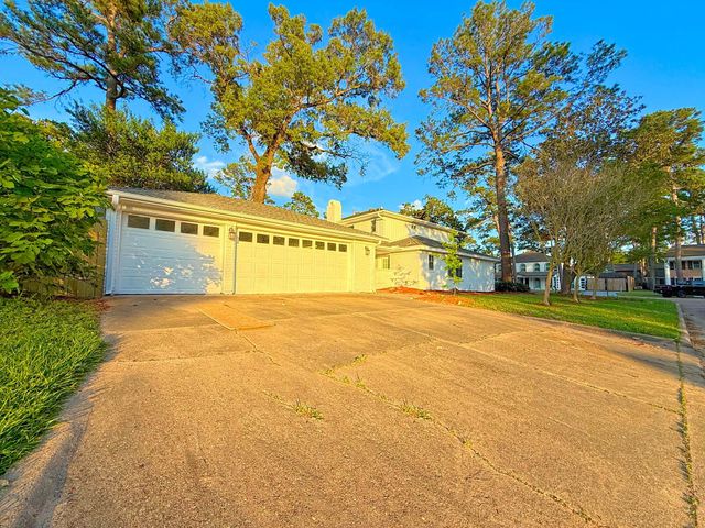 5926 Queensgate Drive, Houston, TX 77066