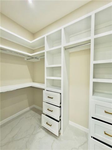 2409 E Tamarindo Avenue, Hidalgo, TX 78557