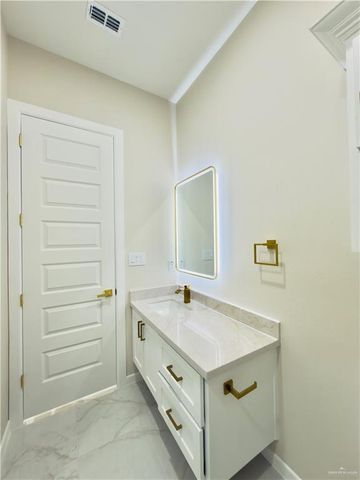 2409 E Tamarindo Avenue, Hidalgo, TX 78557